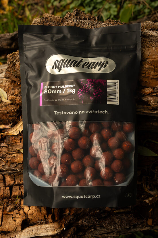 SQUAT CARP - Boilies BLOODY Mulberry 20 mm 1 kg